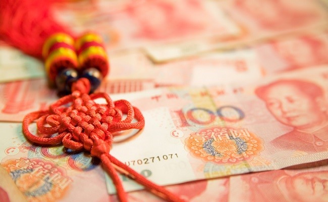 RMB with Chinese Knot