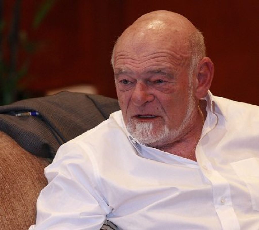 Investment guru Sam Zell: “Any time you don’t sell, you buy”