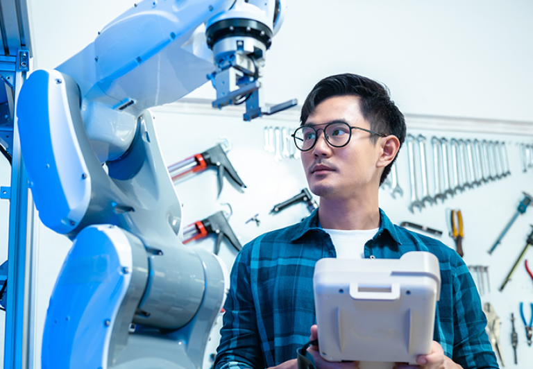 Flying Unicorns, Hidden Dragons: 20 CKGSB Alumni Leading China’s Most Influential Companies