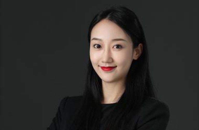 Dee ZHANG, Johns Hopkins UniversityChinaPre-MBA Industry: Energy