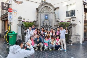 Photo of a group of Chinese tourists