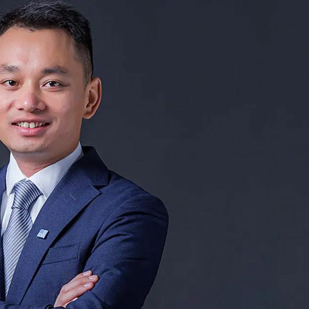 From Delivery Driver to CEO: Xu Yubin's Journey to Revolutionize China's Logistics with Hive Box