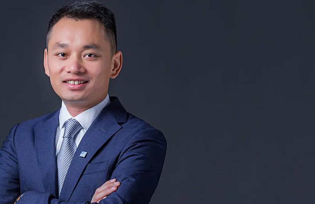 From Delivery Driver to CEO: Xu Yubin's Journey to Revolutionize China's Logistics with Hive Box
