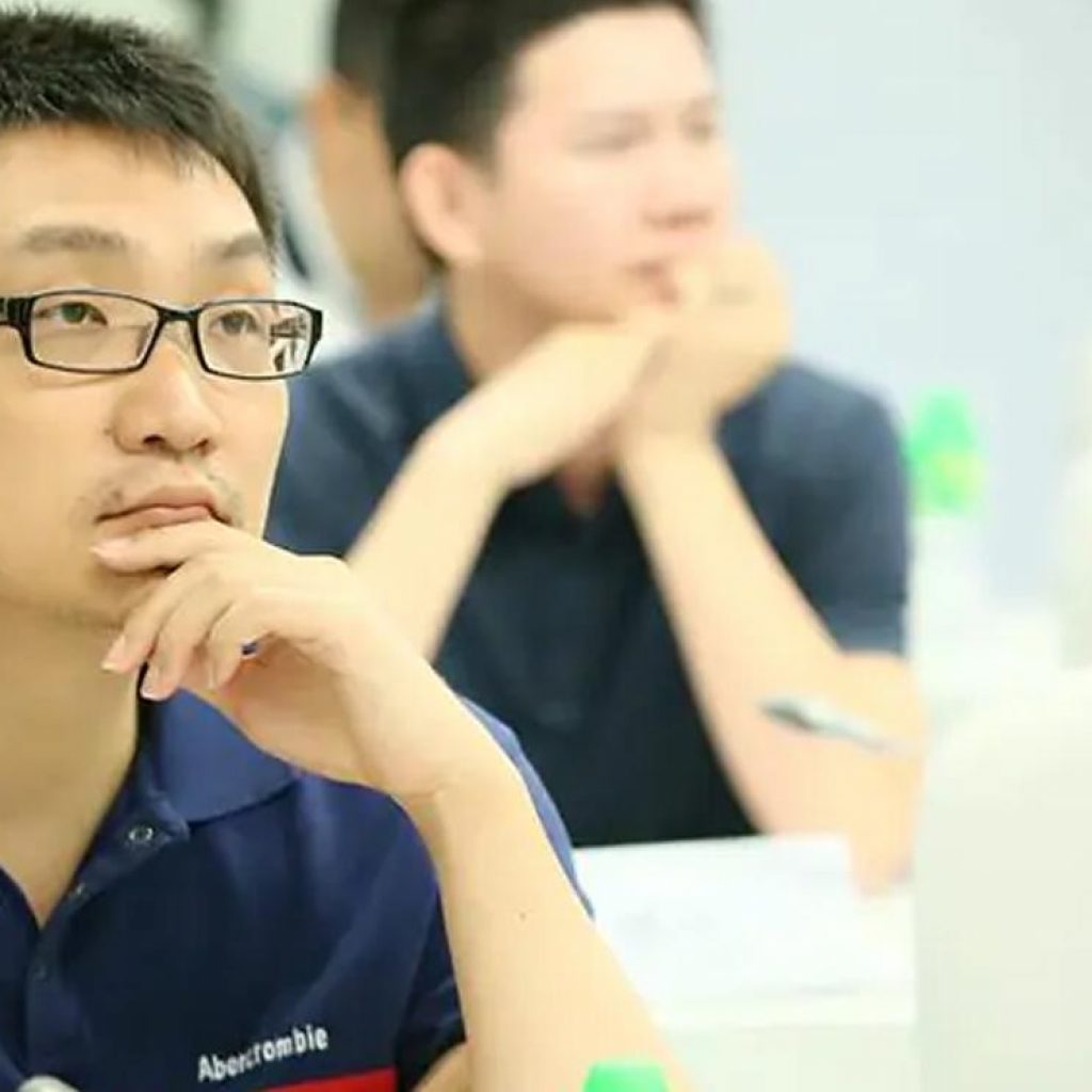 Colin Huang: Redefining E-Commerce with Pinduoduo's Social Shopping Model
