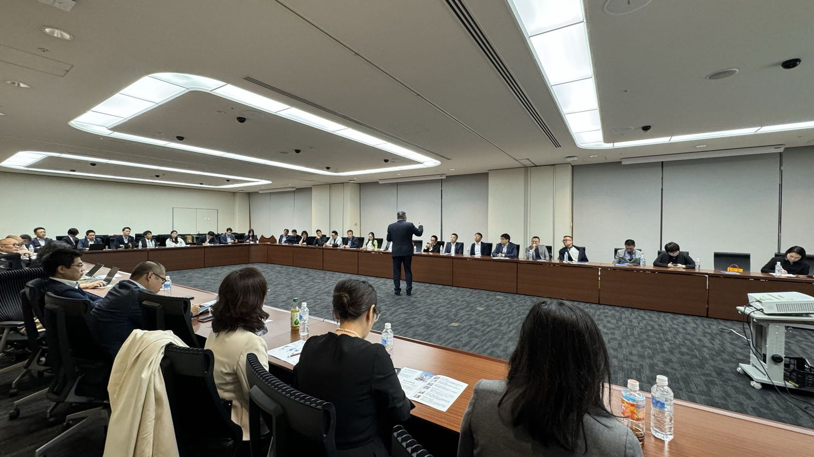 Cheung Kong Graduate School of Business (CKGSB) hosted a successful workshop, titled “Global Economic Disruption & Fostering Next-Generation Unicorns,” in Tokyo 02